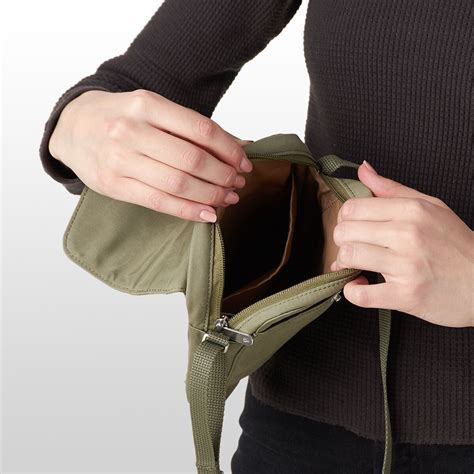 fjallraven greenland pocket shoulder bag.